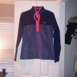 Colombia Brand, Fleece Small, Petite With Pockets 