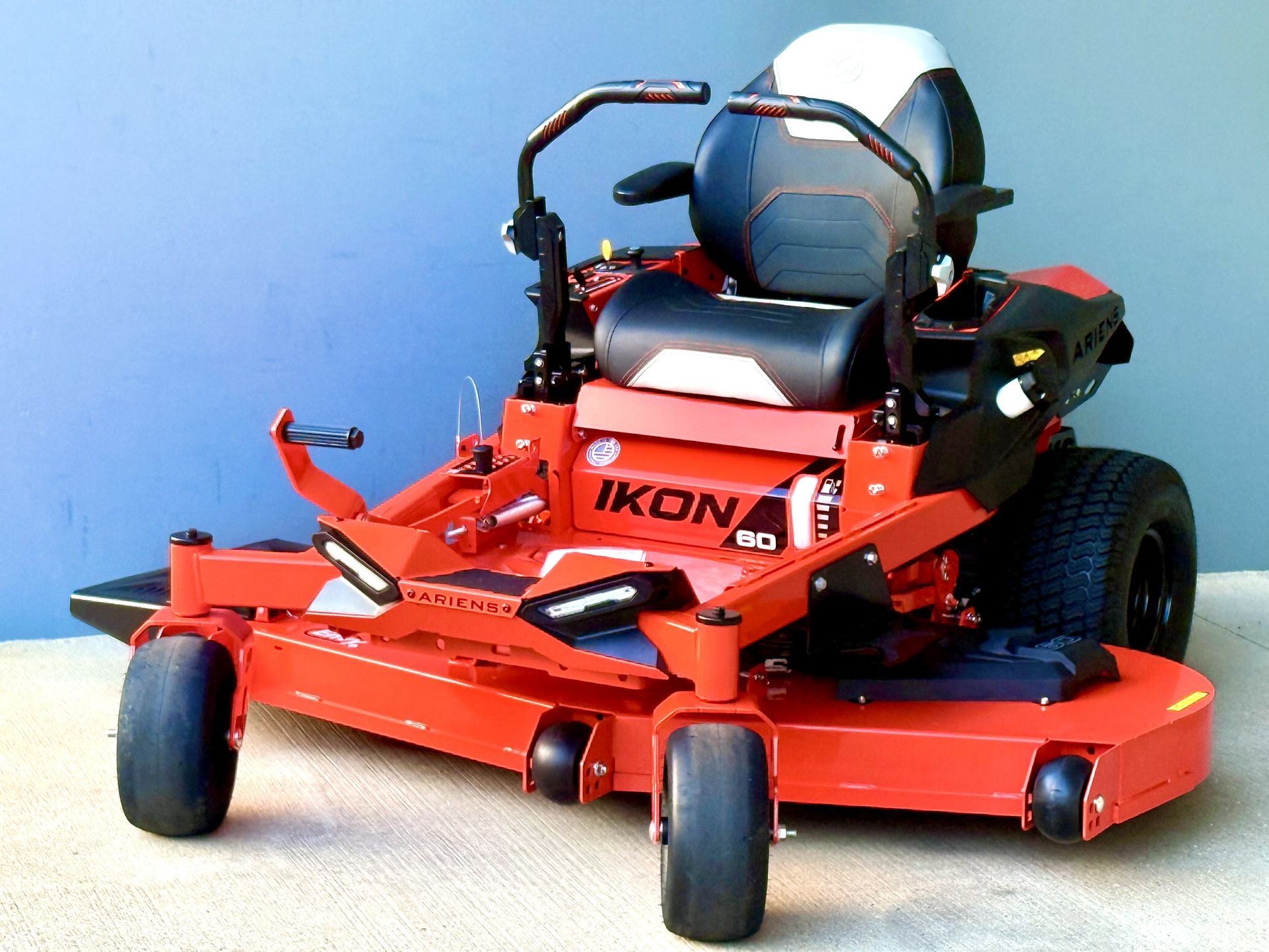 Brand new Ariens IKON 60-in Kawasaki 23 -HP V-twin Gas Zero-turn Riding Lawn Mower