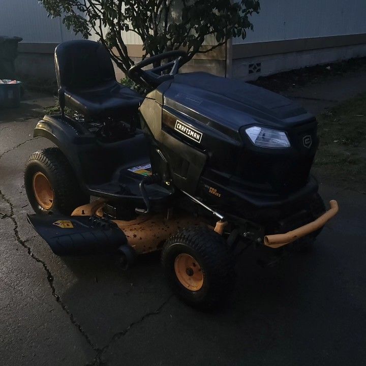 2016 Craftsman 8200 Pro Series 