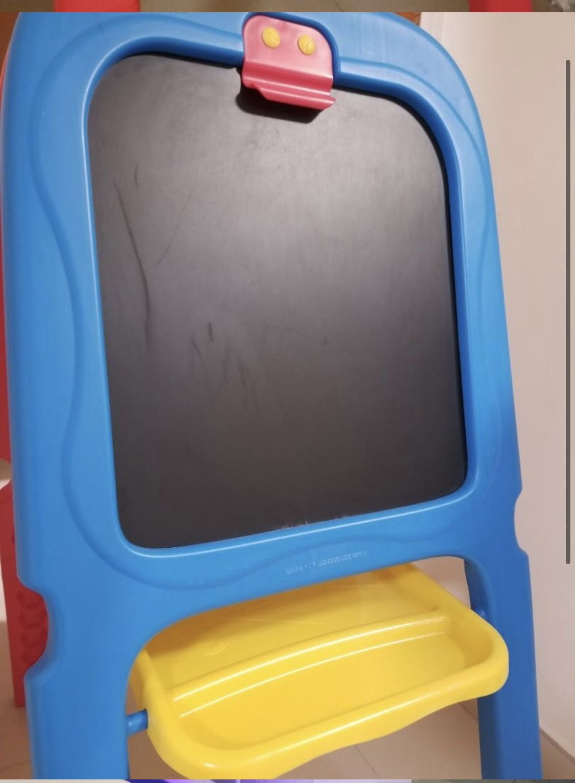 Crayola Chalkboard And Magic Eraser Board