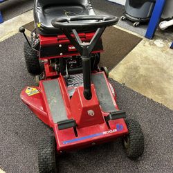 Toro Wheel Horse 8-25 Riding Lawn Mower