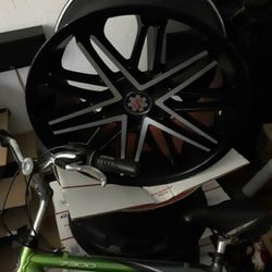 SET of VERY NICE 18in rims and 17 in hyundai set