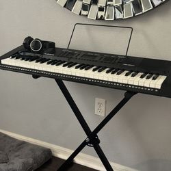 Alesis Melody 61 keyboard With Stand