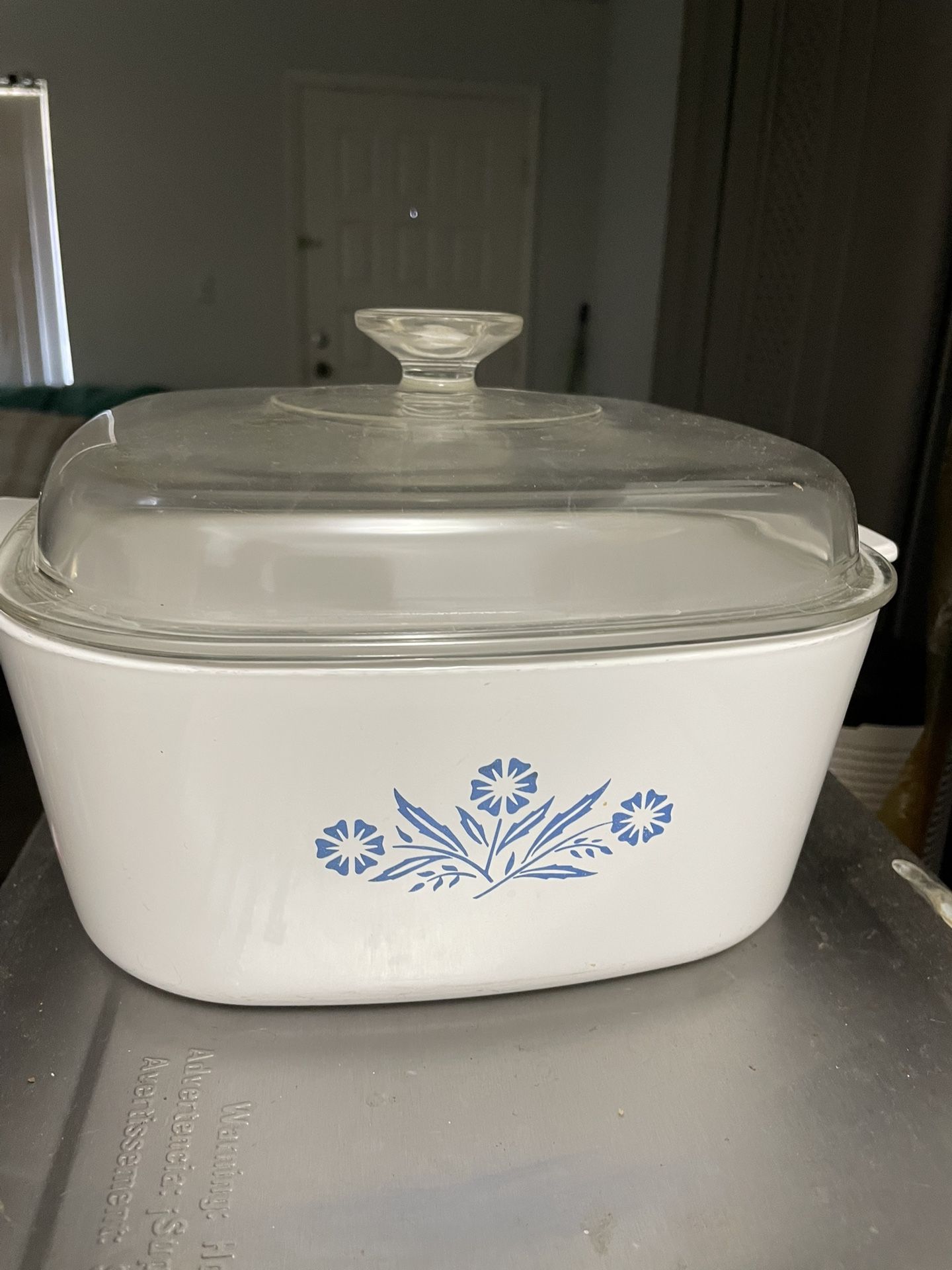 Vintage 5 Qt Blue Corn FlowerPattern Corning Ware