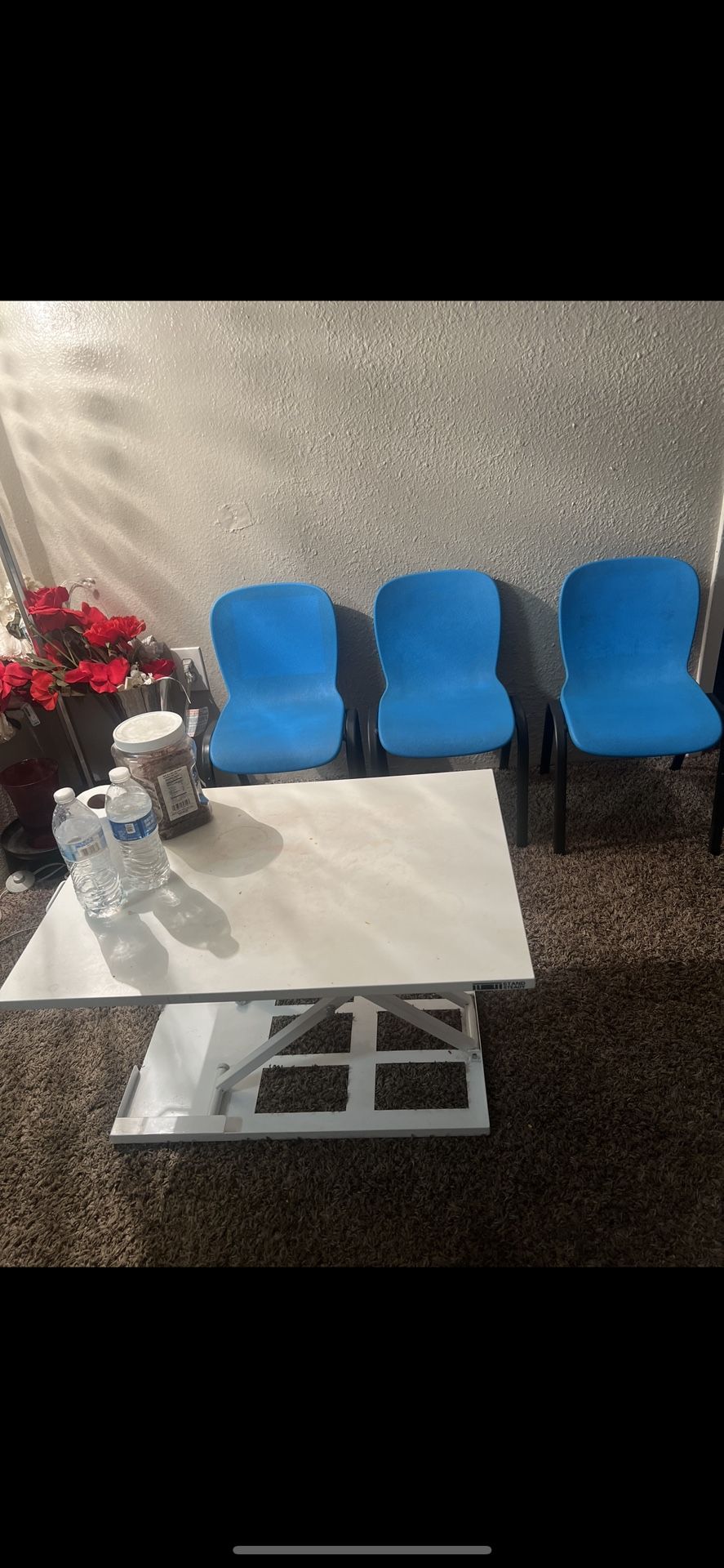 Table On 3 Chair Kids
