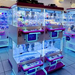 Commercial 4-Player-in-1 Claw Machine – Multi-Station Prize Catcher – Coin Operated – Excellent Condition