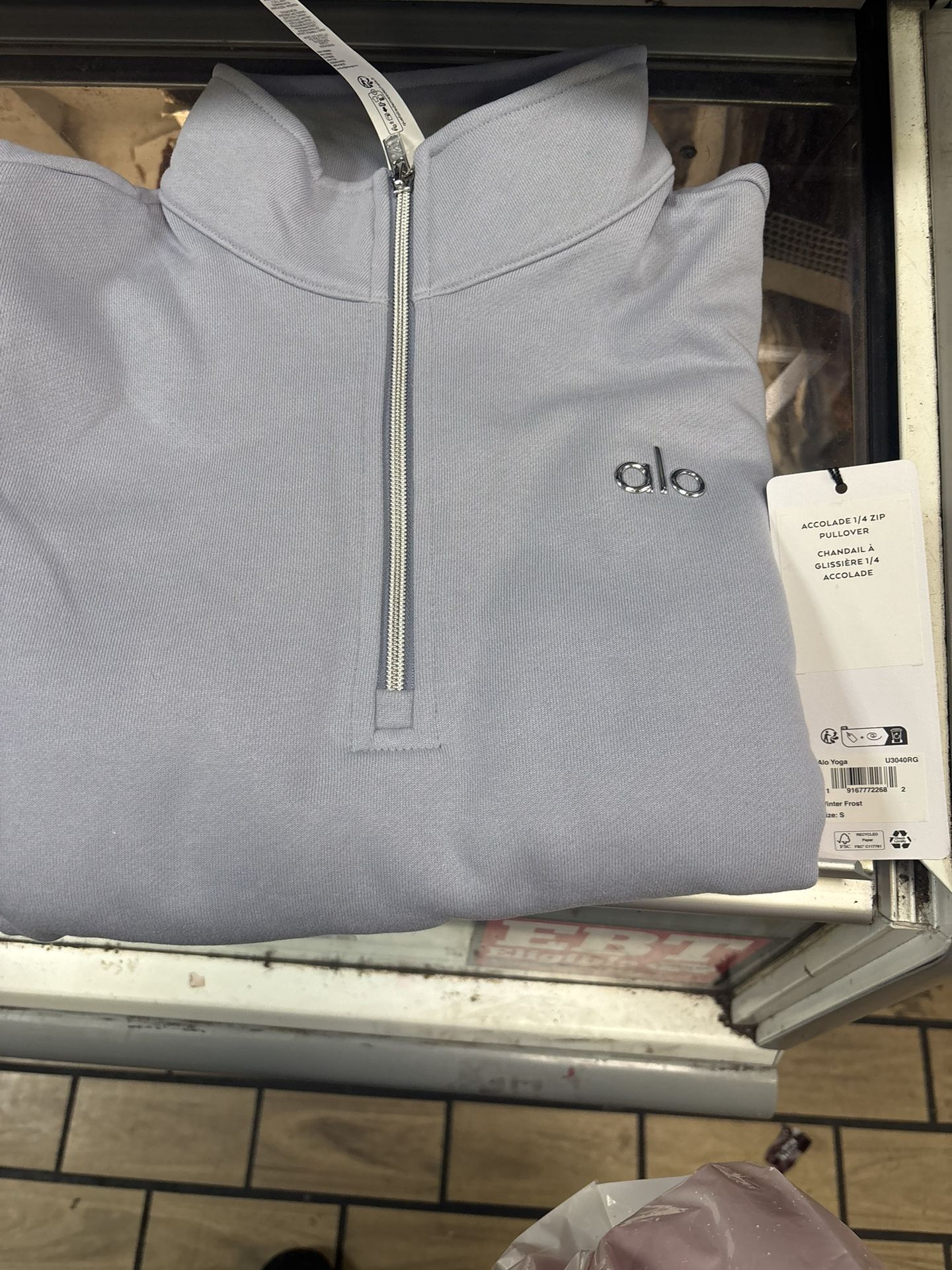 alo yoga quarter zip pull over