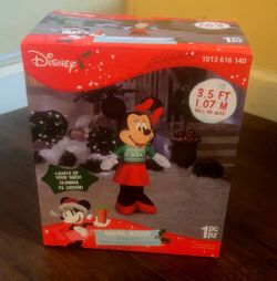 Christmas Minnie Mouse inflatable 3.5ft tall. $15