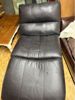 Chaise lounge