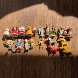 Vintage Disney Mini Figure Lot 1960’s Marx Disneykins Hand Painted Hong Kong Lot of 19 Mixed Figures.