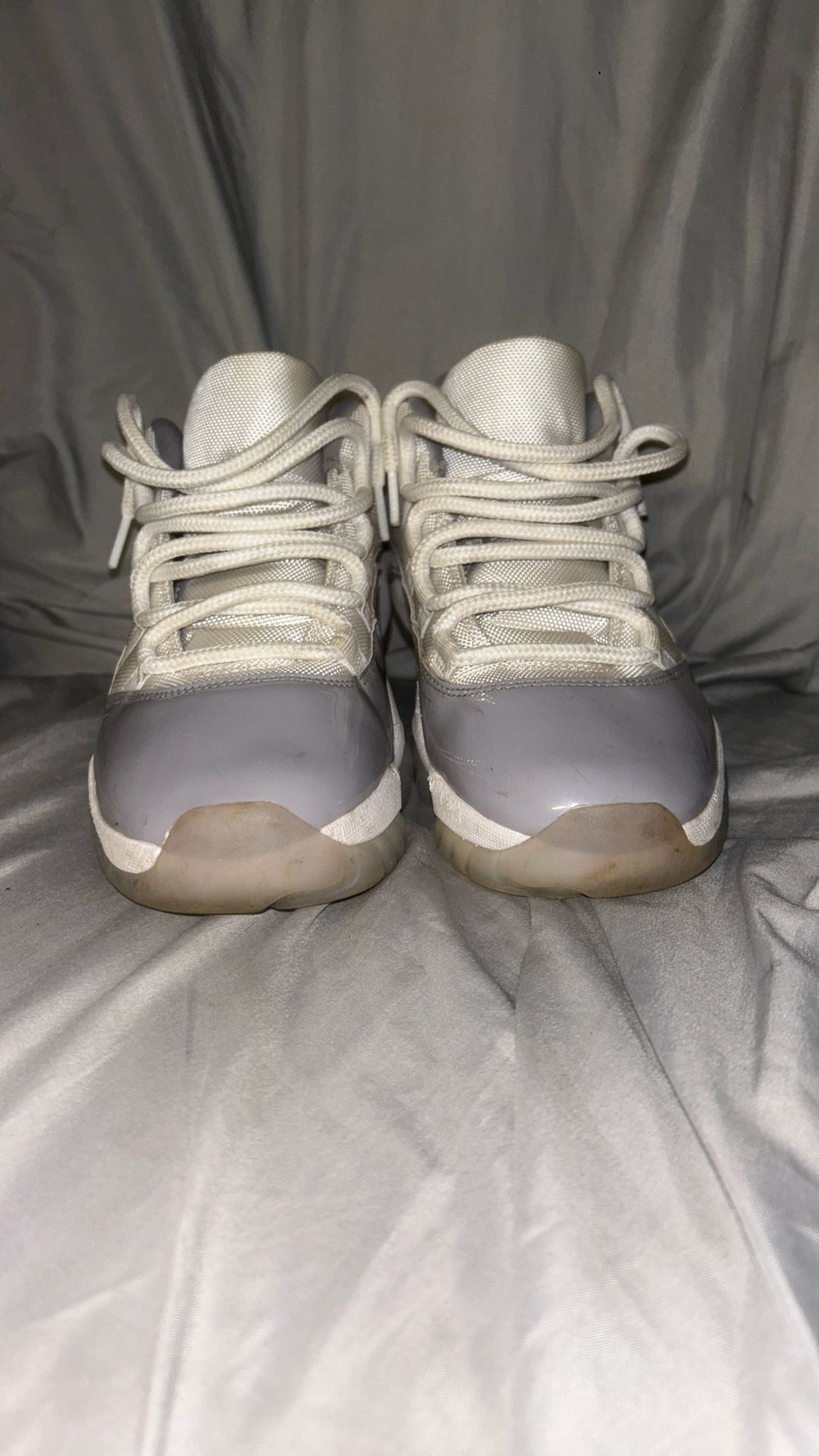 Jordan 11 low cement Gray