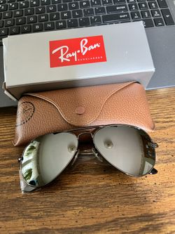 Ray Ban Aviators 58mm. Gunmetal Frame w/ Silver Mirror Lenses. Brand New & 100% Authentic. 