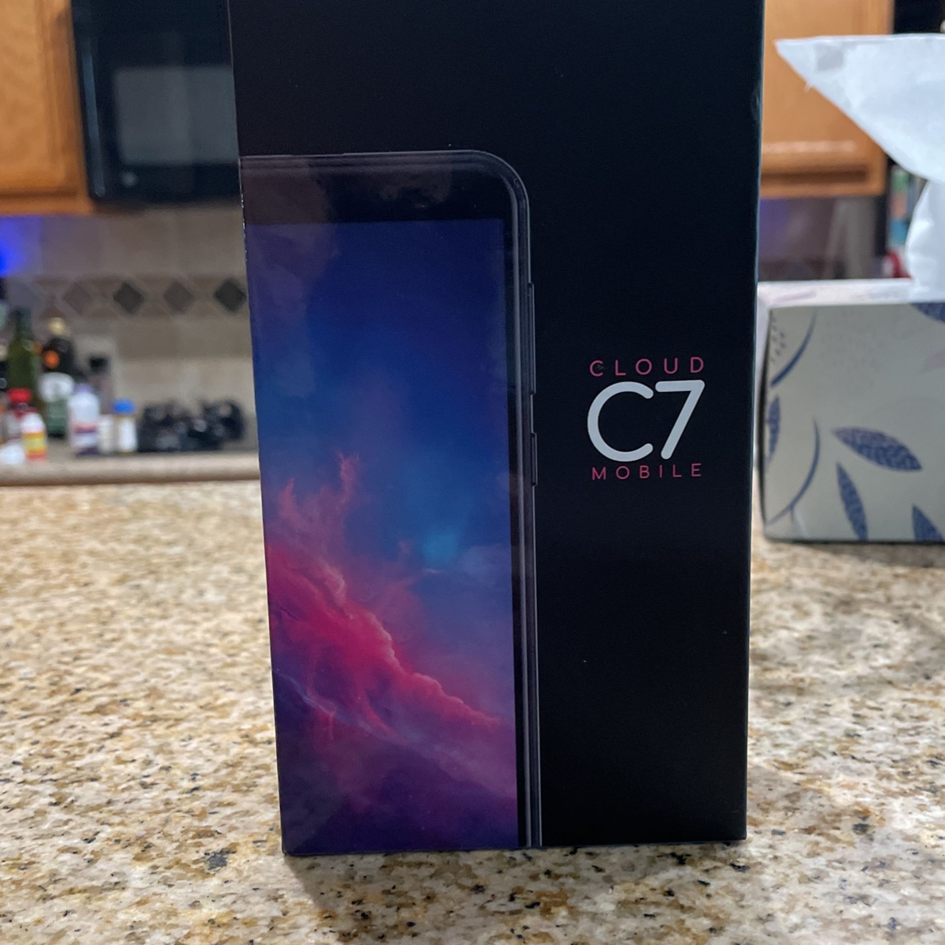 Cloud Mobile Status C7 Smartphone