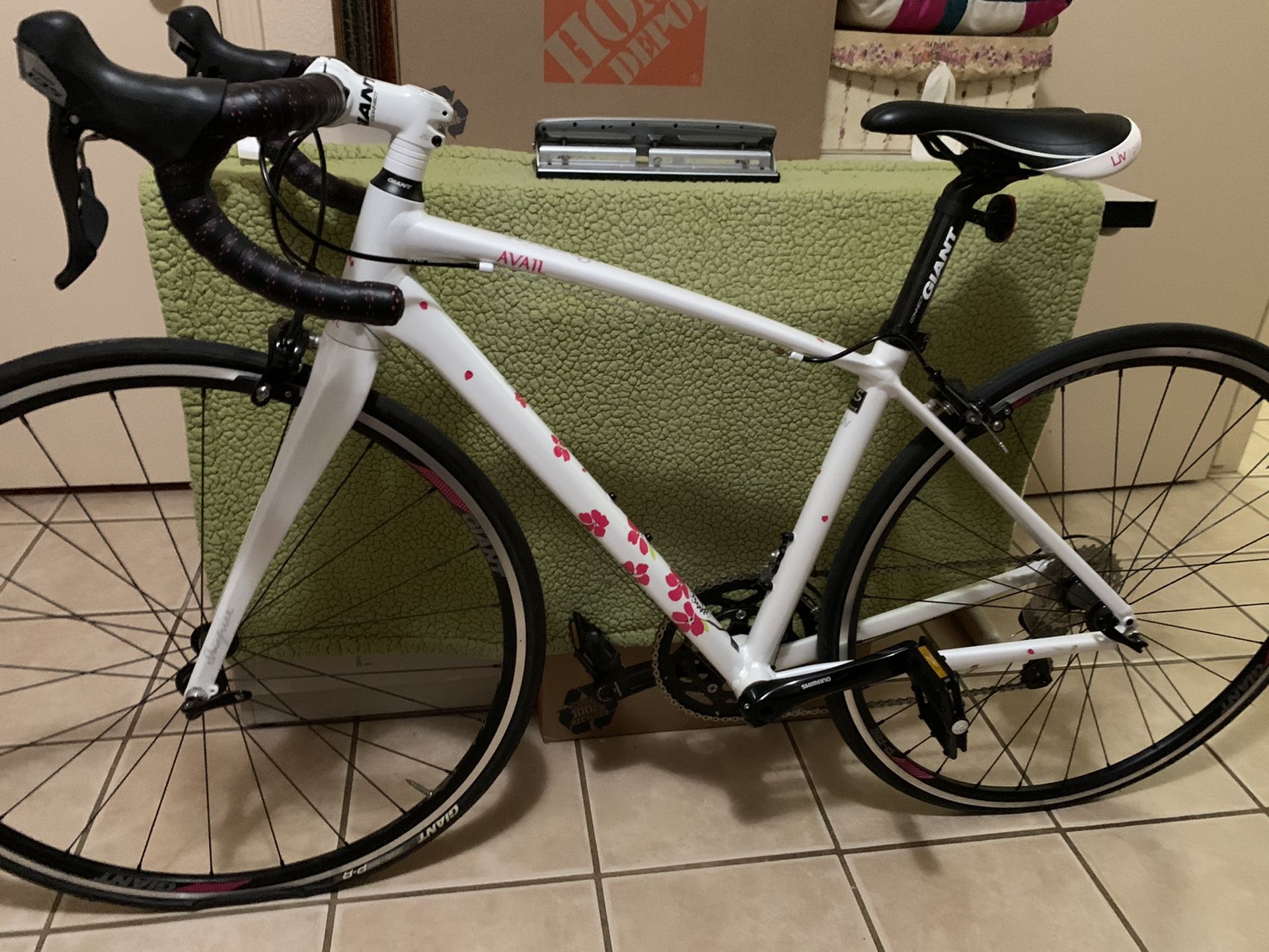 Giant Avail bicycle Inspire White/Pink XS (43) WOMEN’S bike