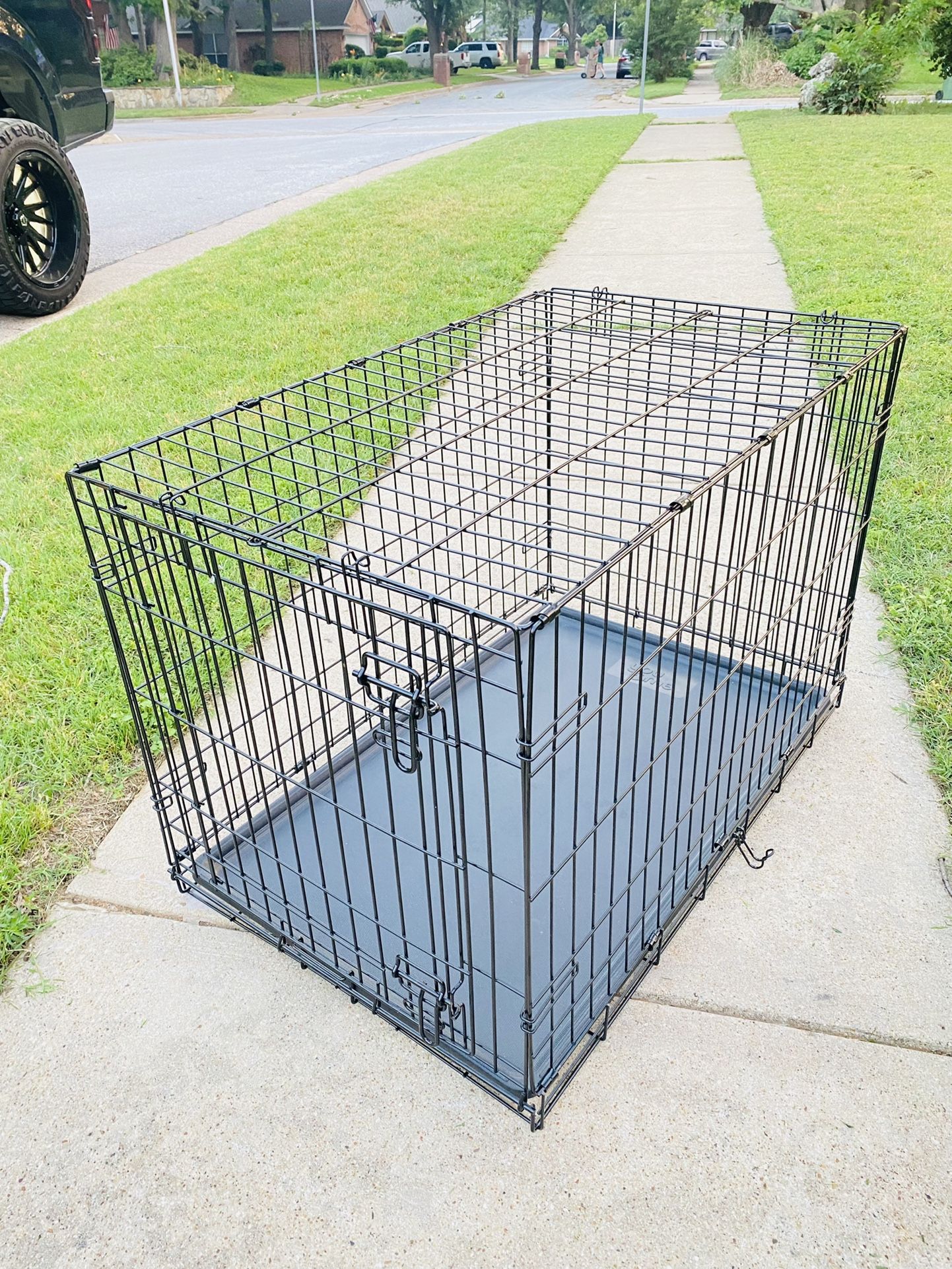 Large Foldable Dog Crate (3ft L x 22”W x 2ft H )