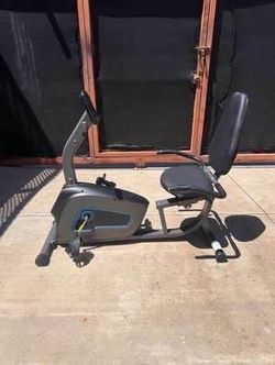 Like New Spin Bike Elliptical Trainer Exercise Bicycle Recumbent Bike with Resistance Band