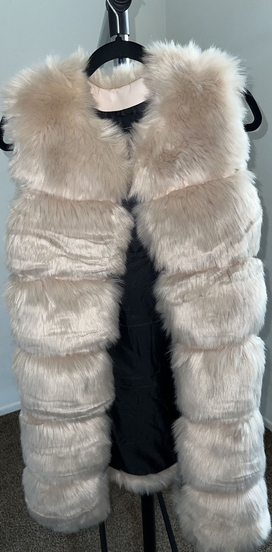 women’s Tan Faux Fur Vest