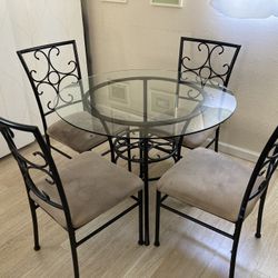 Glass Kitchen Table  And 4 Chairs