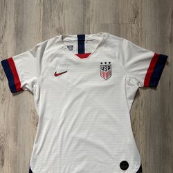 2019 White USA Women Soccer Jersey size: M