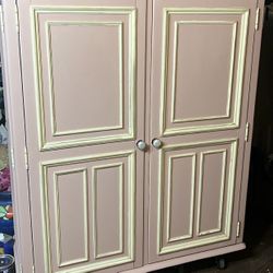 Toddler/Girl Armoire