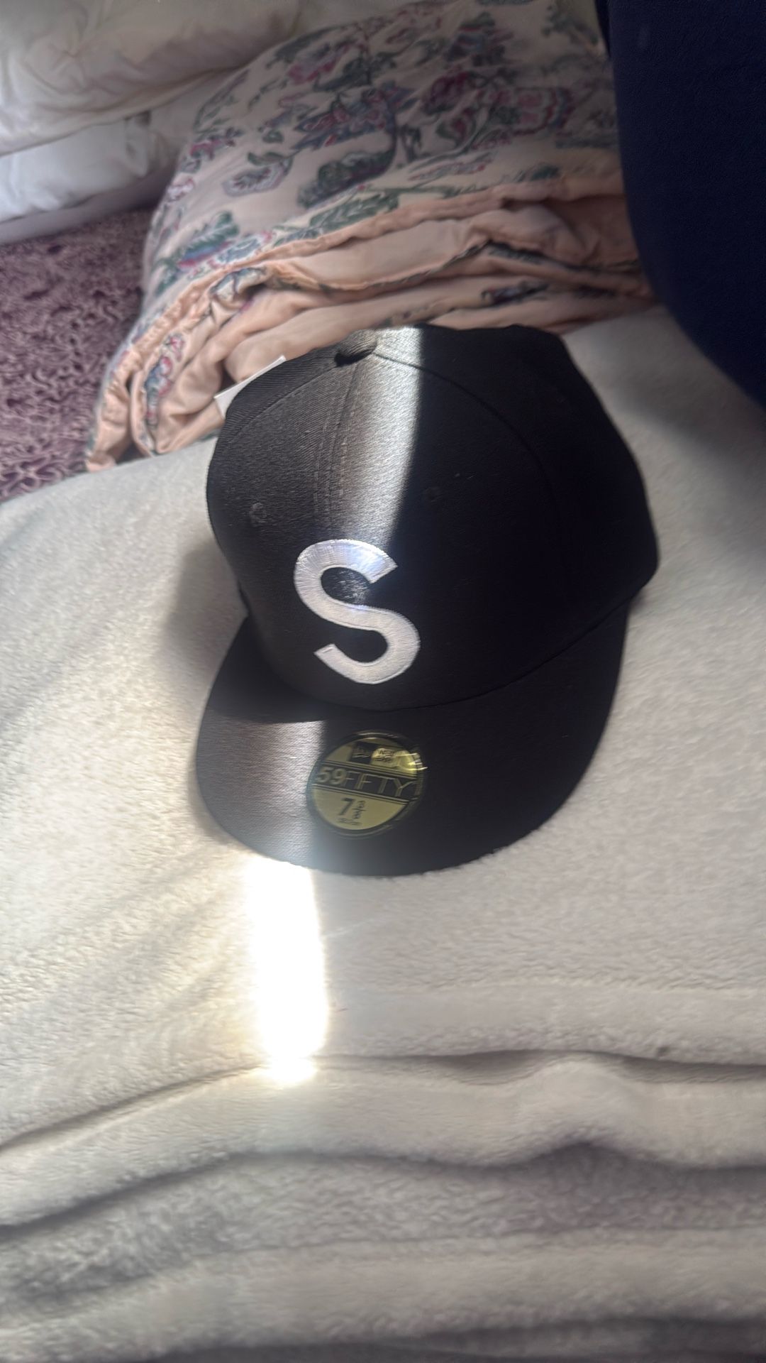Supreme Fitted Hat 7 3/8