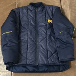 90s Nike Michigan Wolverines Puffer Jacket L