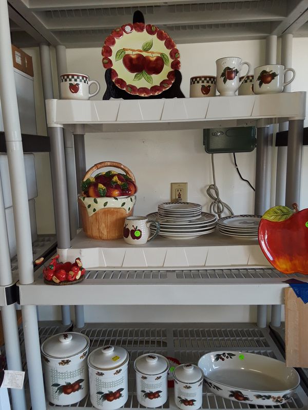 Lot Of Apple Kitchen Decor Dishes For Sale In Corning Ca Offerup