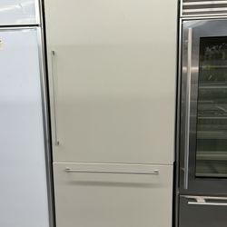 Gaggenau Panel Ready Built In 36” Bottom Freezer Refrigerator Fully Integrated 