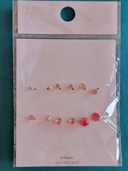Women's Pink Crystal Stud Earring Pack $3 (One Available)
Contains 6 pairs