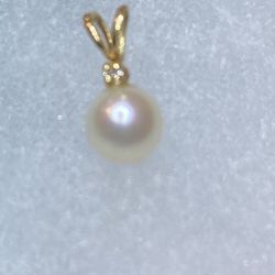 14k Real Gold Diamond Pearl Pendant 