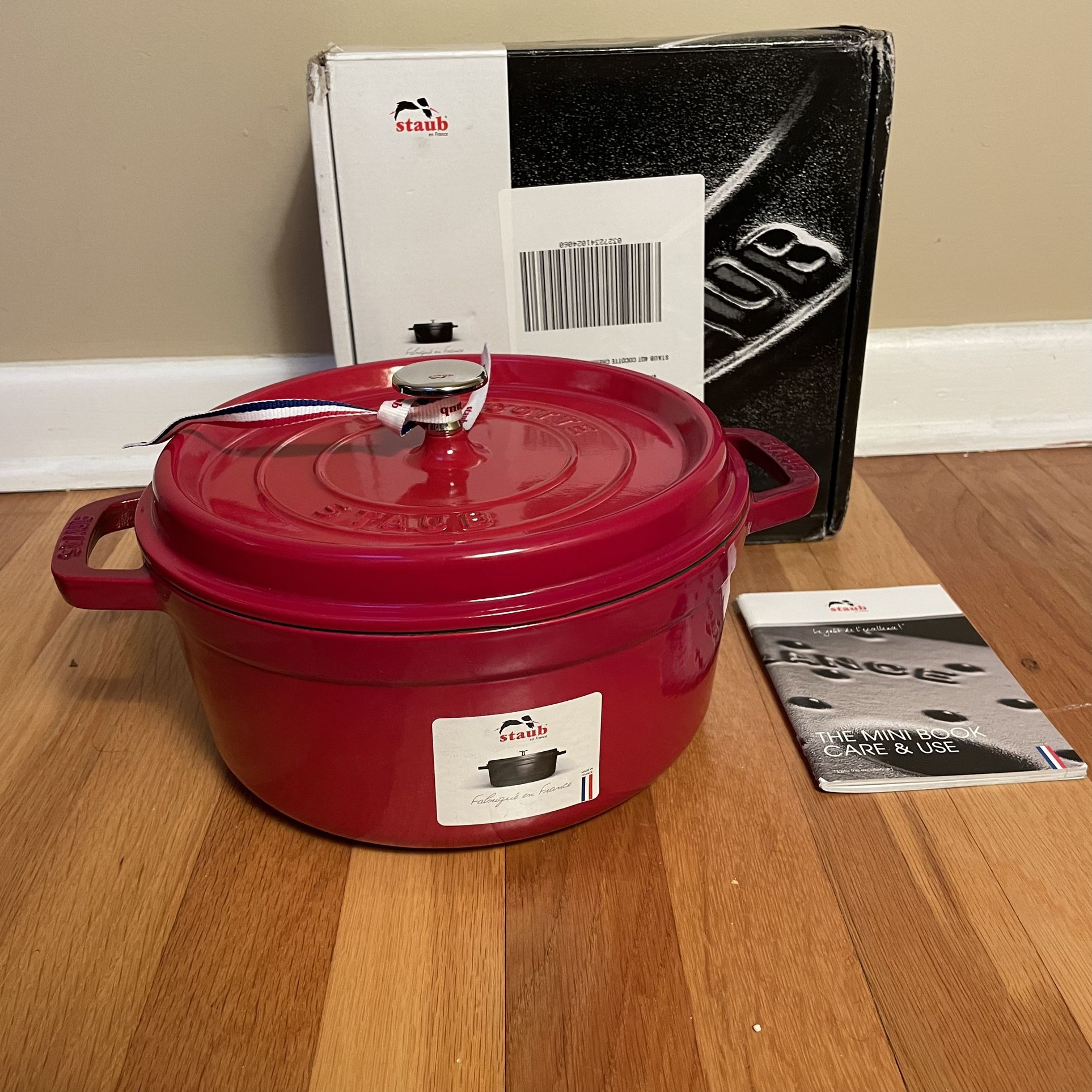 New Staub Cast Iron 4-qt Round Cocotte Dutch Oven, Cerise (Red) Made in  France