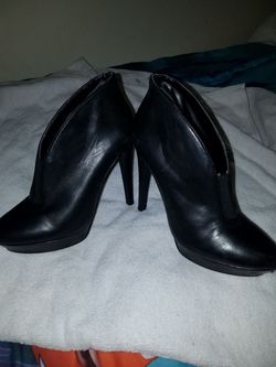 Jessica Simpson size 6