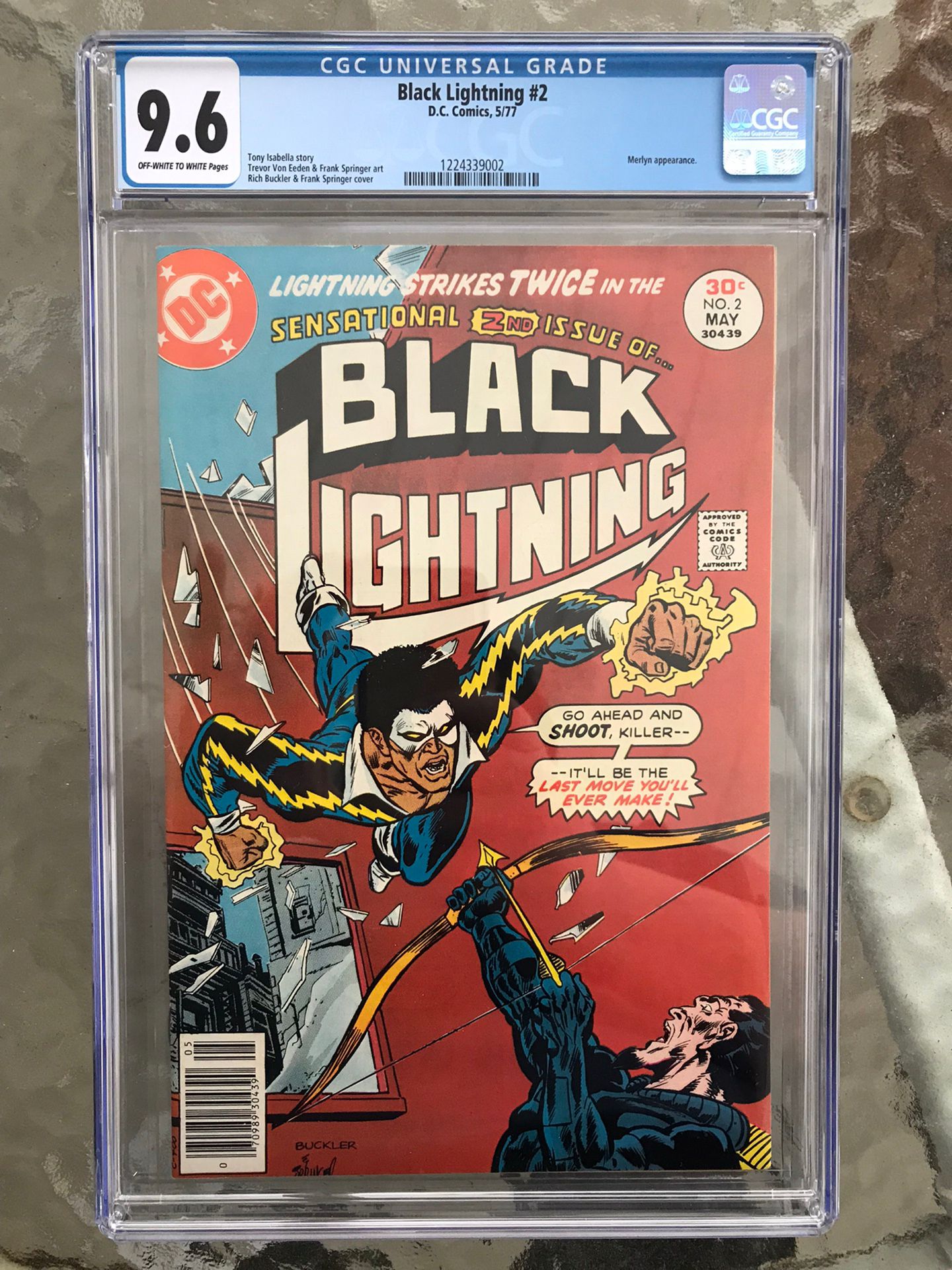 Black Lightning #2 (2977) CGC 9.6 — O/w to White Pages; Merlyn app.; Isabella