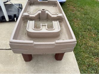 Kids water tray- free