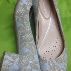 New High-quality Woman's Shoes Size 10 By Easy Spirt Brand $15 Check Out All Pictures Pick Up At Country Club And Grant 