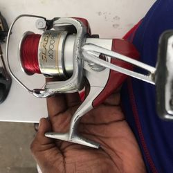 Shimano Slade 4000 fishing reel (Need Shaft) or (For Parts)