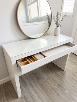 IKEA desk/dresser white almost new