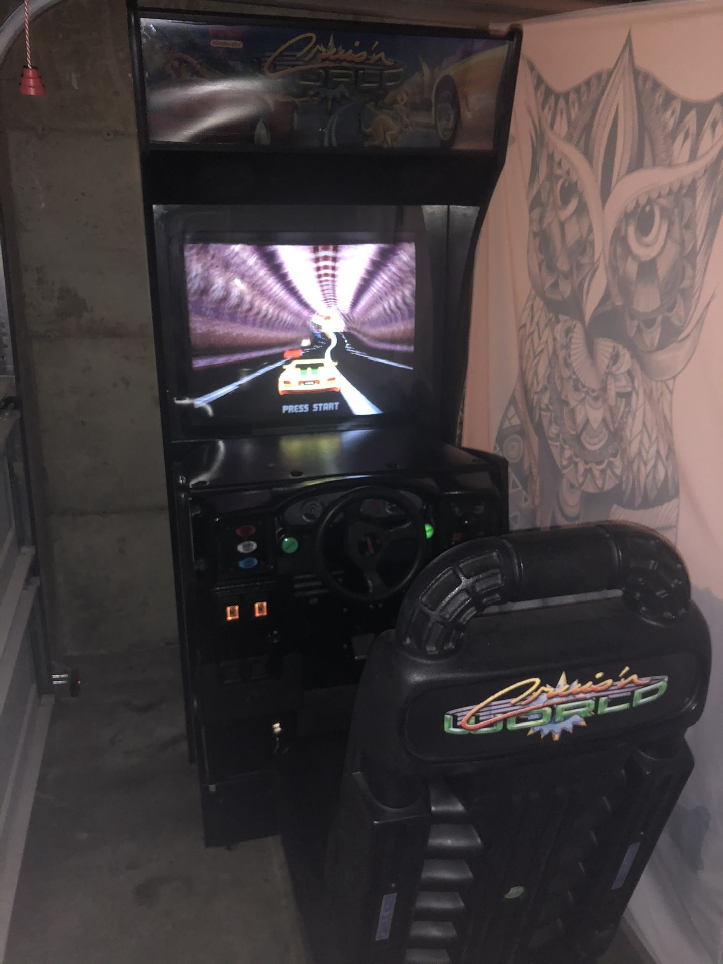 Original Cruis’n World Arcade Cabinet