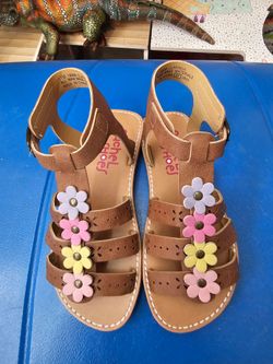 Girls sandals