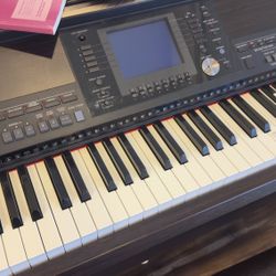 🎹 Yamaha Clavinova CVP-405 – Premium Digital Piano (Discounted!)