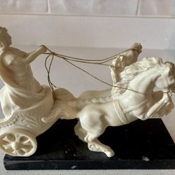 Statue 