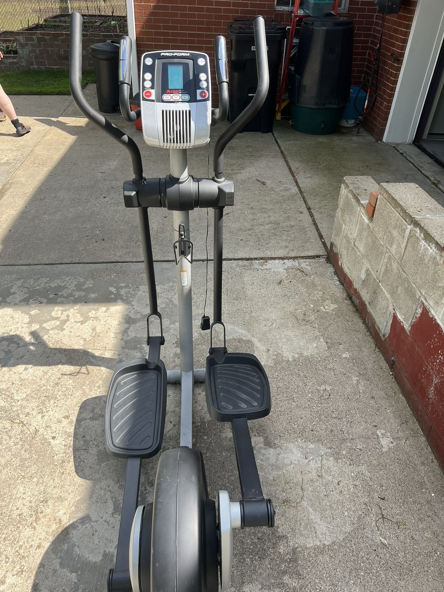 Proform Jillian Michael s 600LE Elliptical Foldable for Sale in