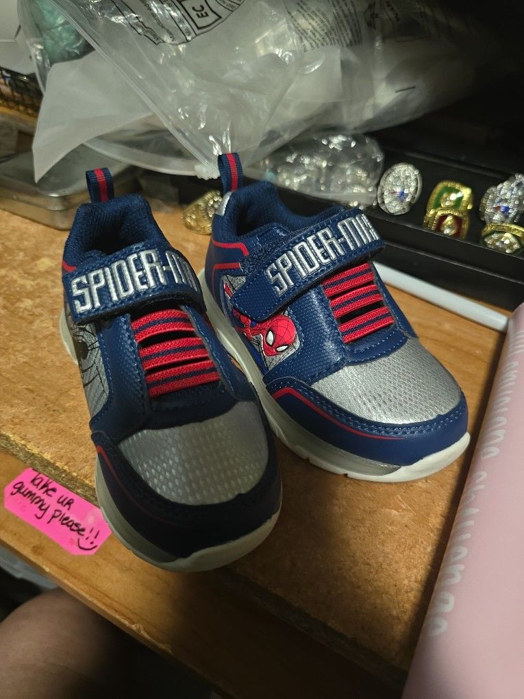 Size 8 Marvel Spiderman Shoes Lights Up New Never Worn