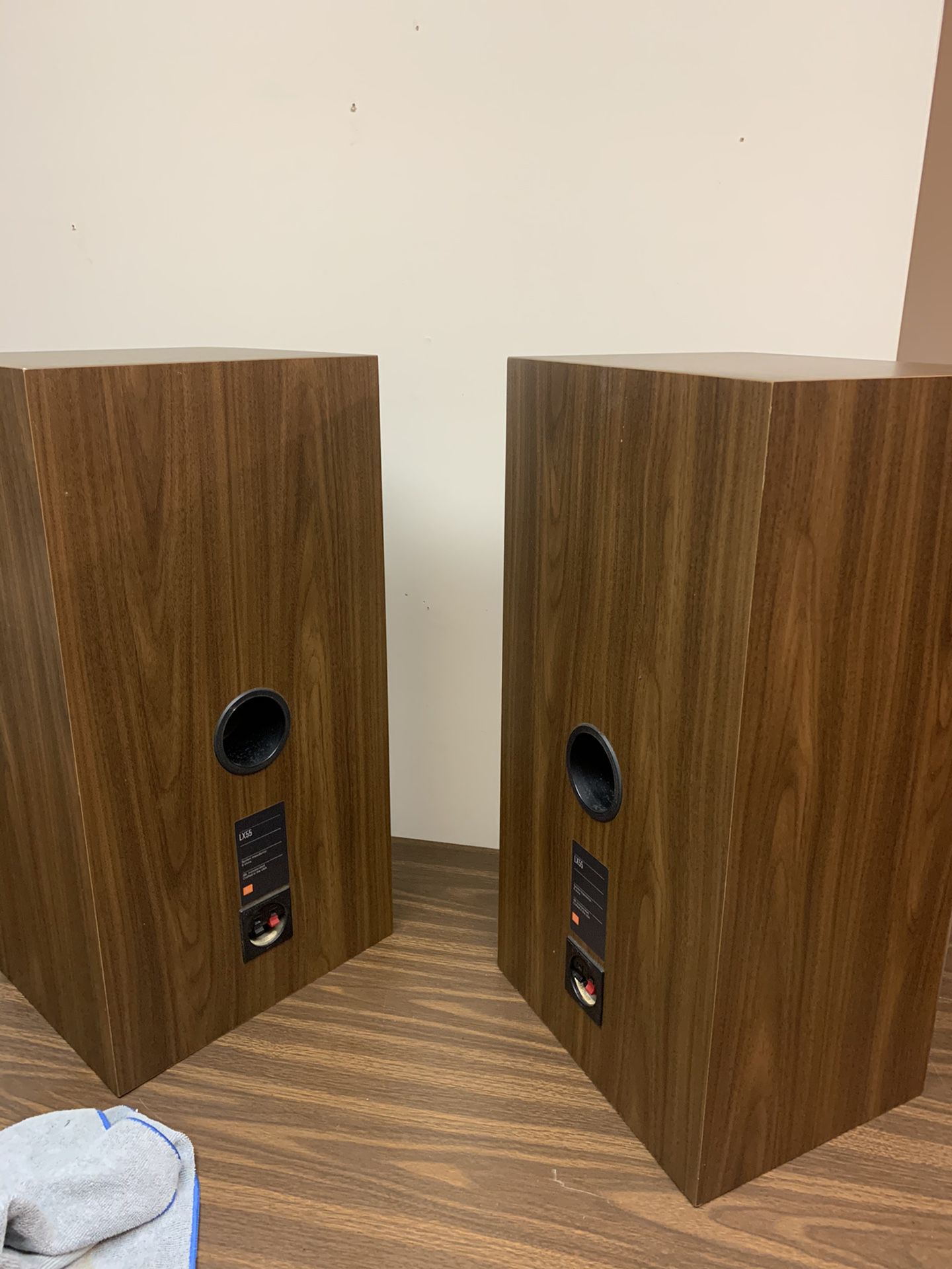 Vintage Pair of JBL LX55 Speakers for Sale in OfferUp
