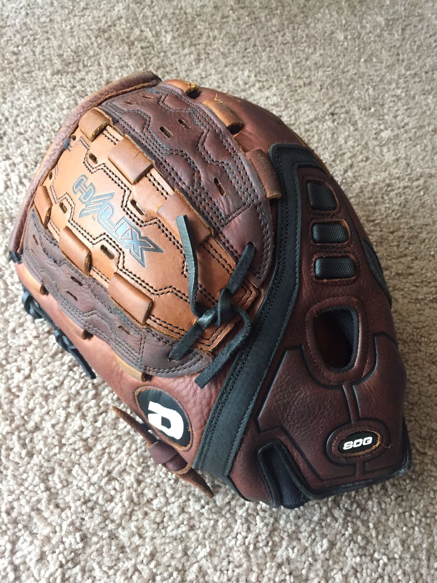 LHT Demarini Softball Glove (high quality)