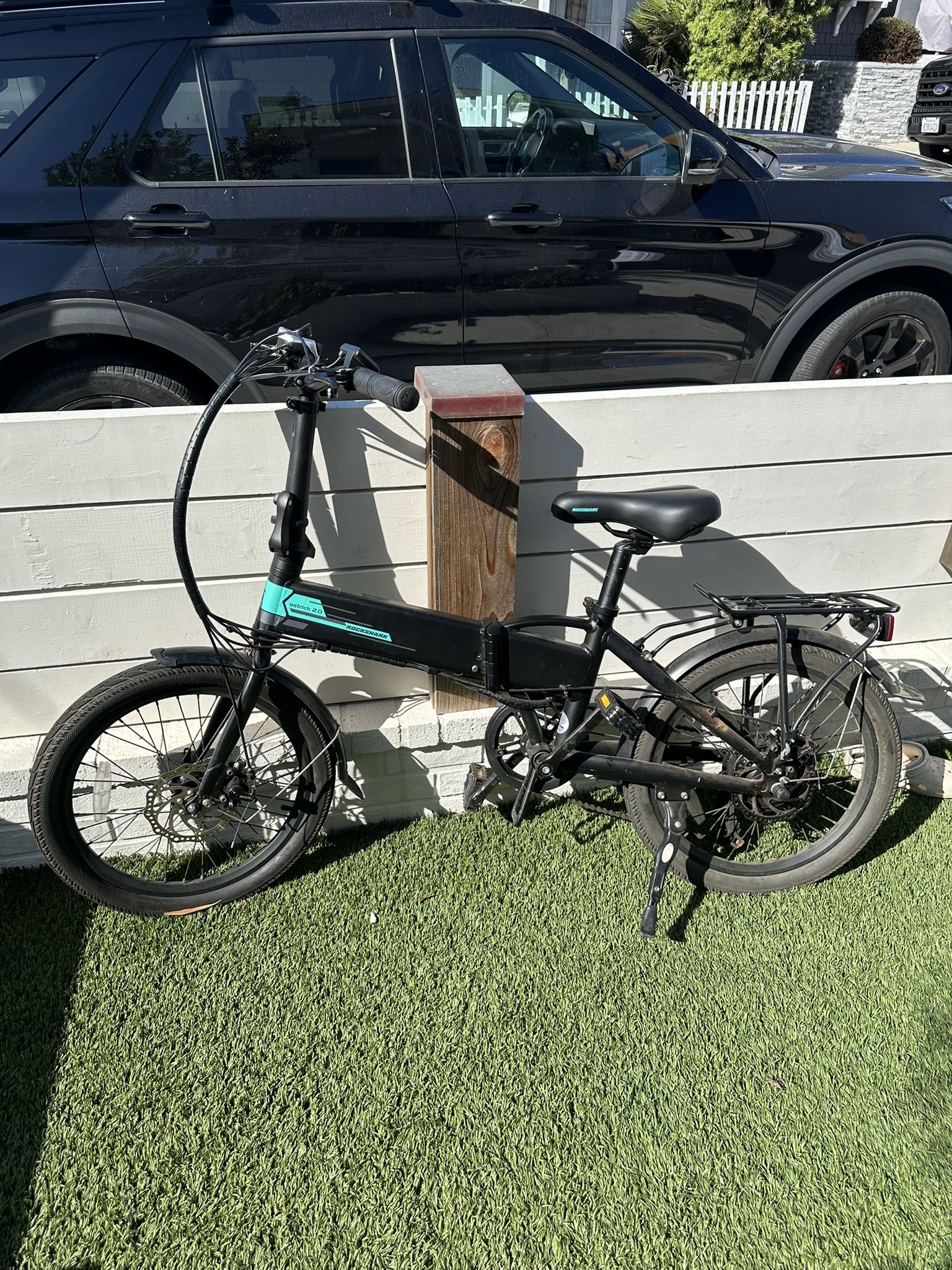 Small folding E-bike