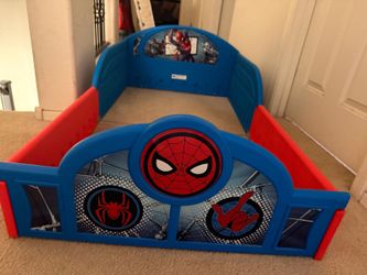 Delta Children Marvel Spider-Man Sleep and Play Toddler Bed.