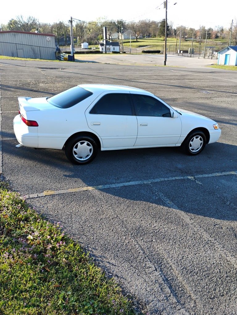 1999 Toyota Camry