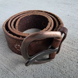 Vintage Tooled Leather Belt with Solid Brass Buckle – Western Rodeo Style – 39.5” 