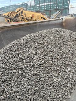 3/4 gravel / road base material